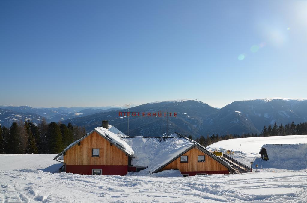 Gasthaus Rieglerhuette ザンクト・ローレンツェン・オプ・ムーラウ エクステリア 写真